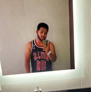 Meet your Posher, Juan miguel